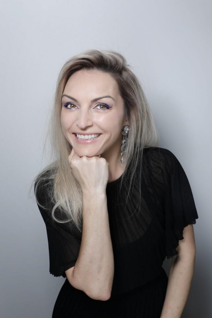 Portret Dr. Simona Teodorescu